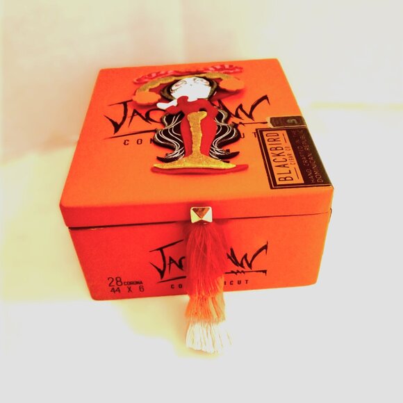 Suenos de Saundra Upcycled, EXTREMELY RARE Jack Daw Blackbird Cigar Box, Storage - Picture 7 of 11